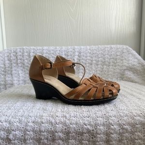 Beautiful and Comfy Leather Woven Wedges